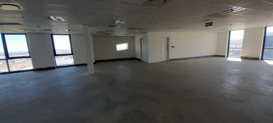 To Let Commercial Property for Rent in Vorna Valley Gauteng