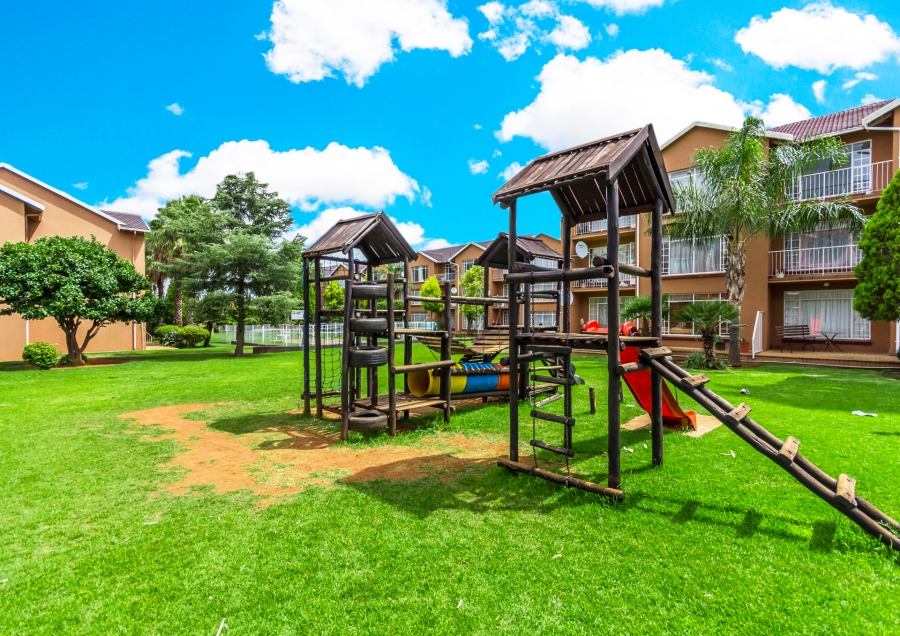 2 Bedroom Property for Sale in Florida Gauteng