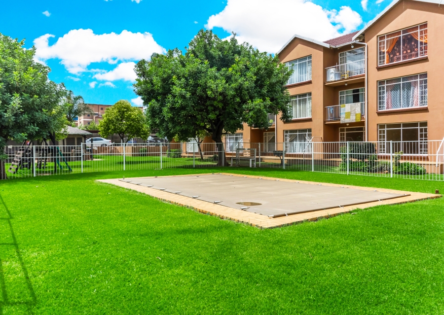 2 Bedroom Property for Sale in Florida Gauteng