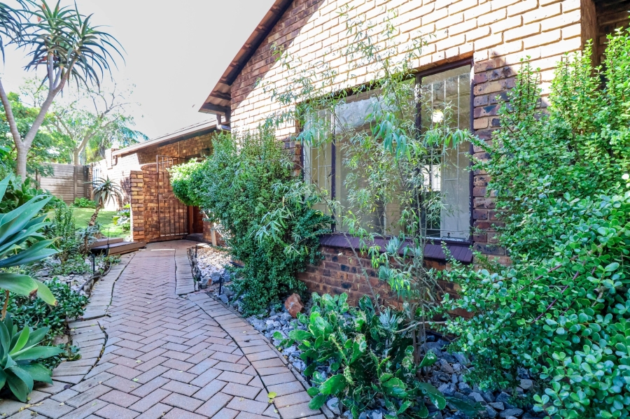 4 Bedroom Property for Sale in The Reeds Gauteng