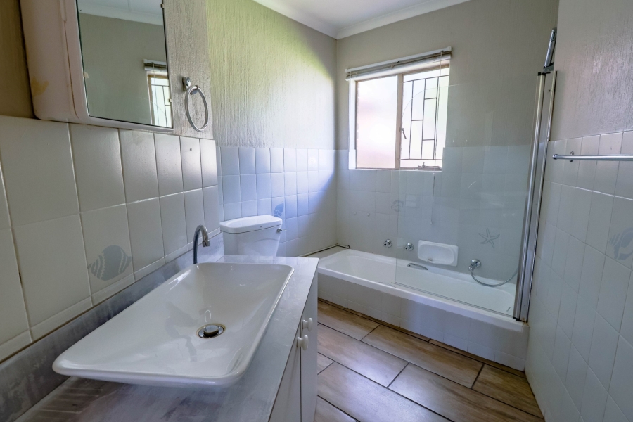 4 Bedroom Property for Sale in The Reeds Gauteng