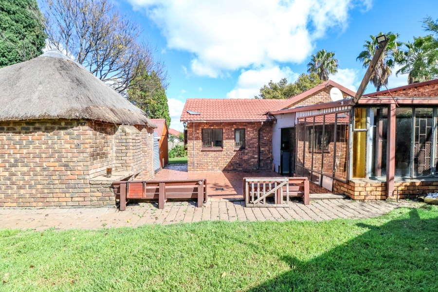 4 Bedroom Property for Sale in The Reeds Gauteng
