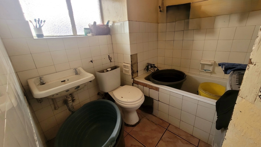 1 Bedroom Property for Sale in Pretoria Central Gauteng