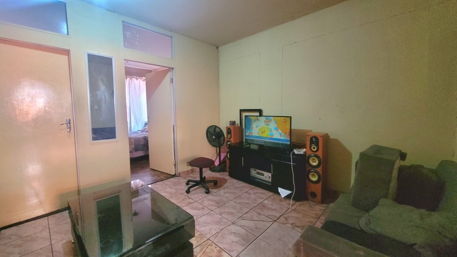 1 Bedroom Property for Sale in Pretoria Central Gauteng