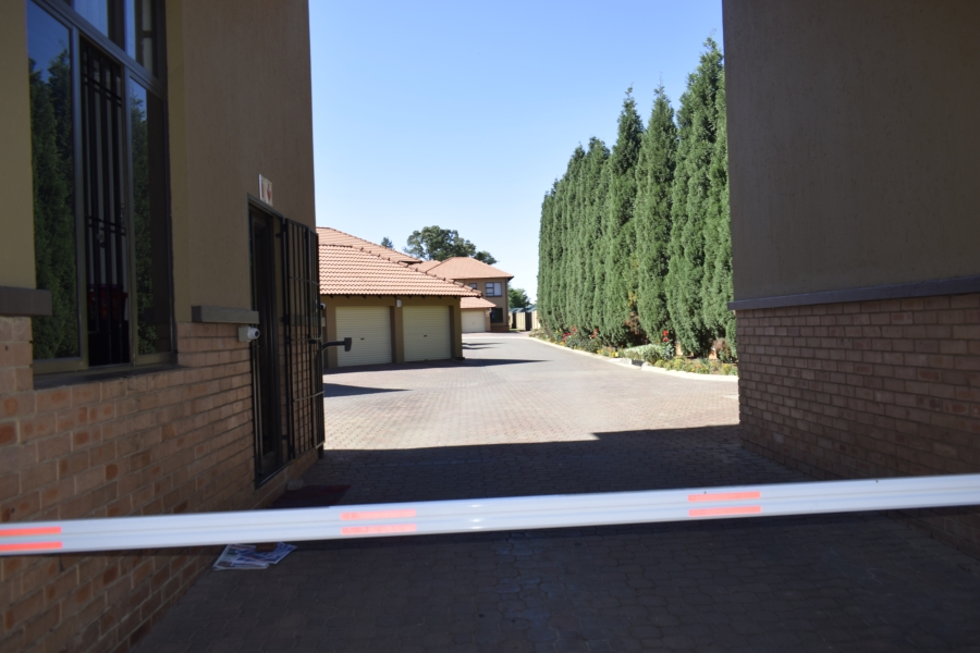 2 Bedroom Property for Sale in Comet Gauteng