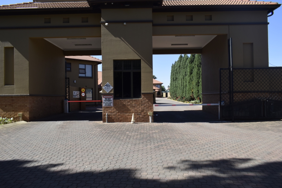 2 Bedroom Property for Sale in Comet Gauteng