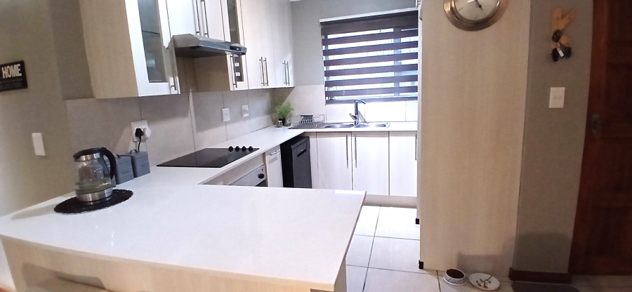 2 Bedroom Property for Sale in Comet Gauteng