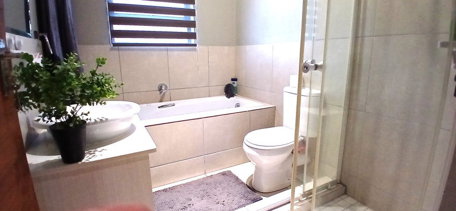 2 Bedroom Property for Sale in Comet Gauteng