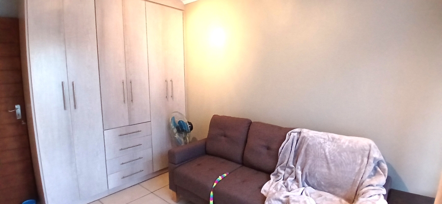 2 Bedroom Property for Sale in Comet Gauteng