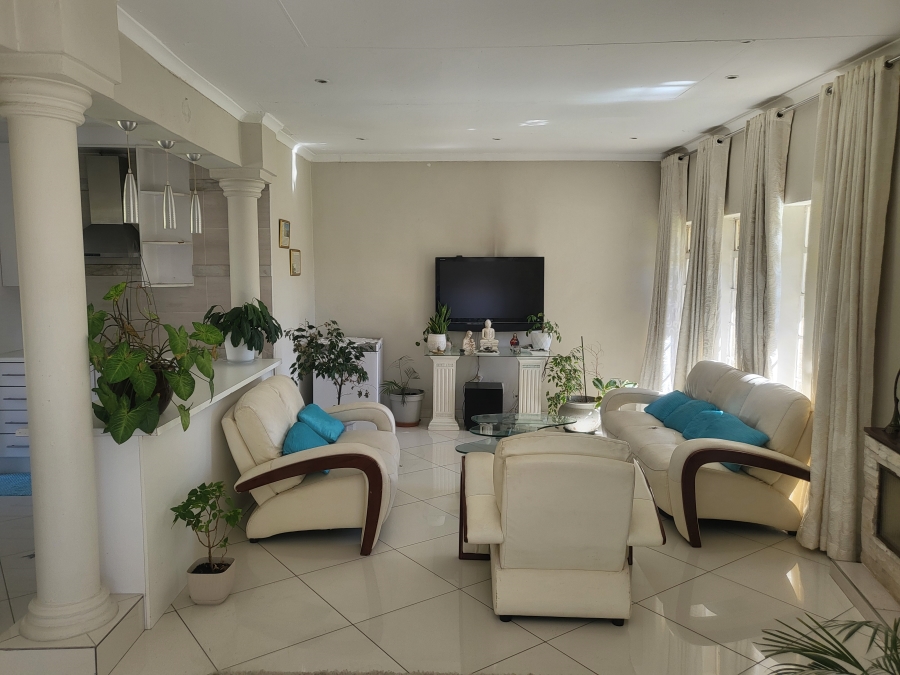 3 Bedroom Property for Sale in Mondeor Gauteng