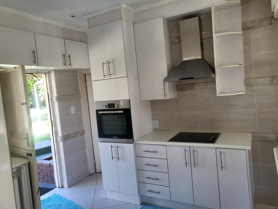 3 Bedroom Property for Sale in Mondeor Gauteng