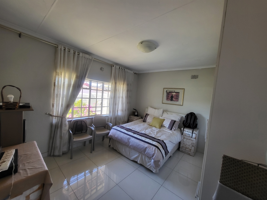 3 Bedroom Property for Sale in Mondeor Gauteng