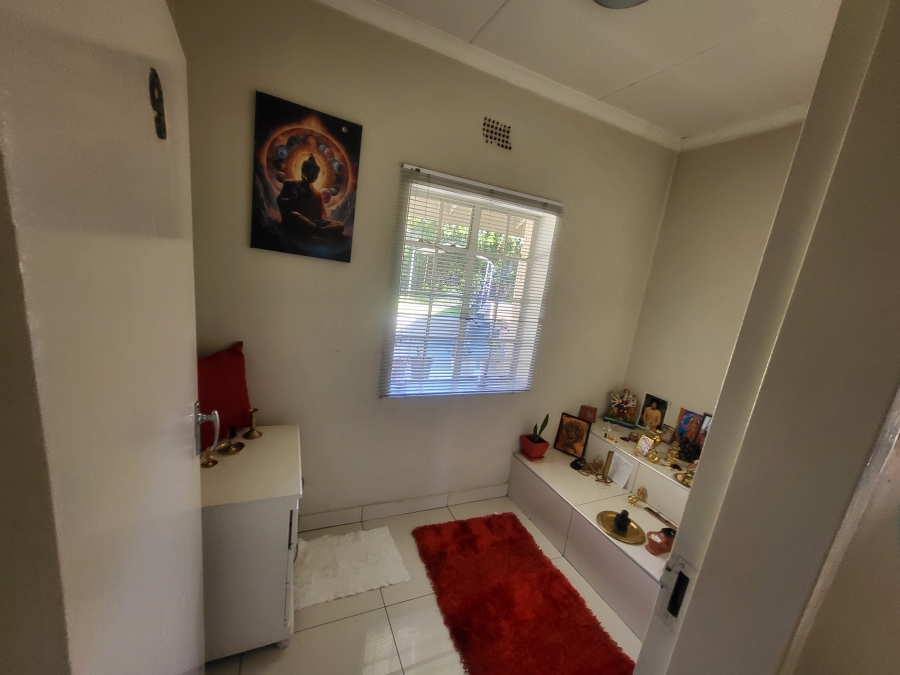 3 Bedroom Property for Sale in Mondeor Gauteng