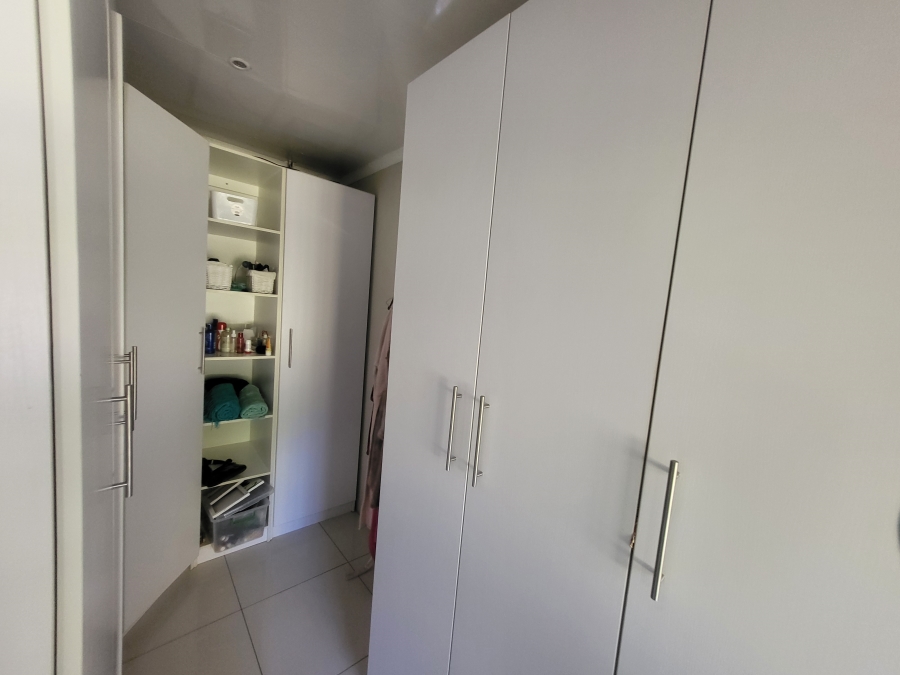 3 Bedroom Property for Sale in Mondeor Gauteng