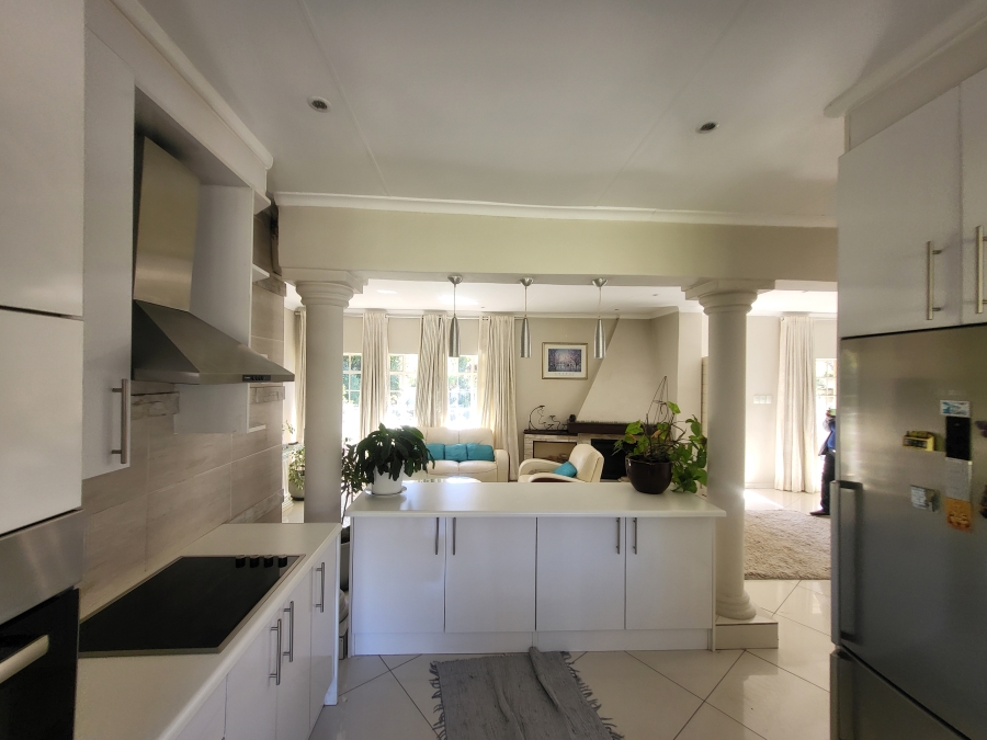 3 Bedroom Property for Sale in Mondeor Gauteng