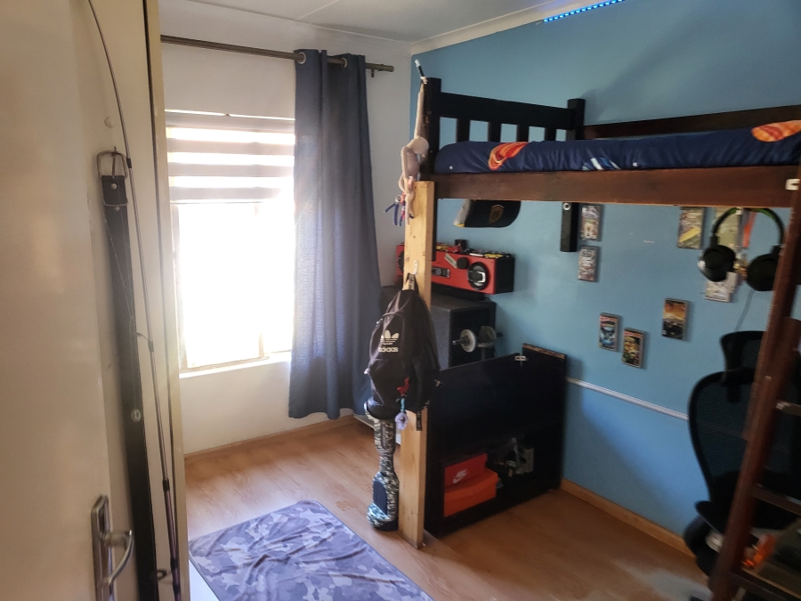 3 Bedroom Property for Sale in Mondeor Gauteng