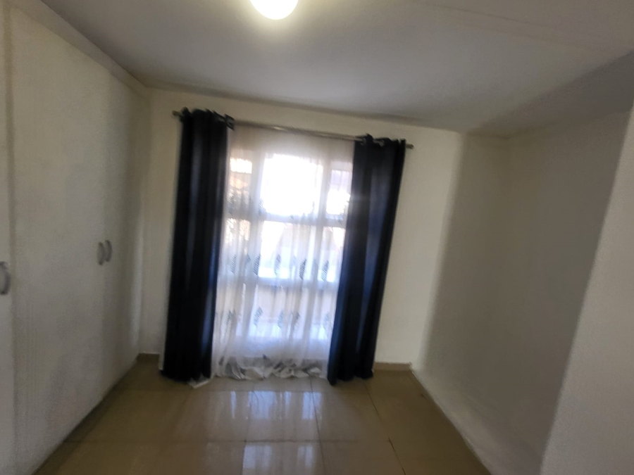 2 Bedroom Property for Sale in Mondeor Gauteng