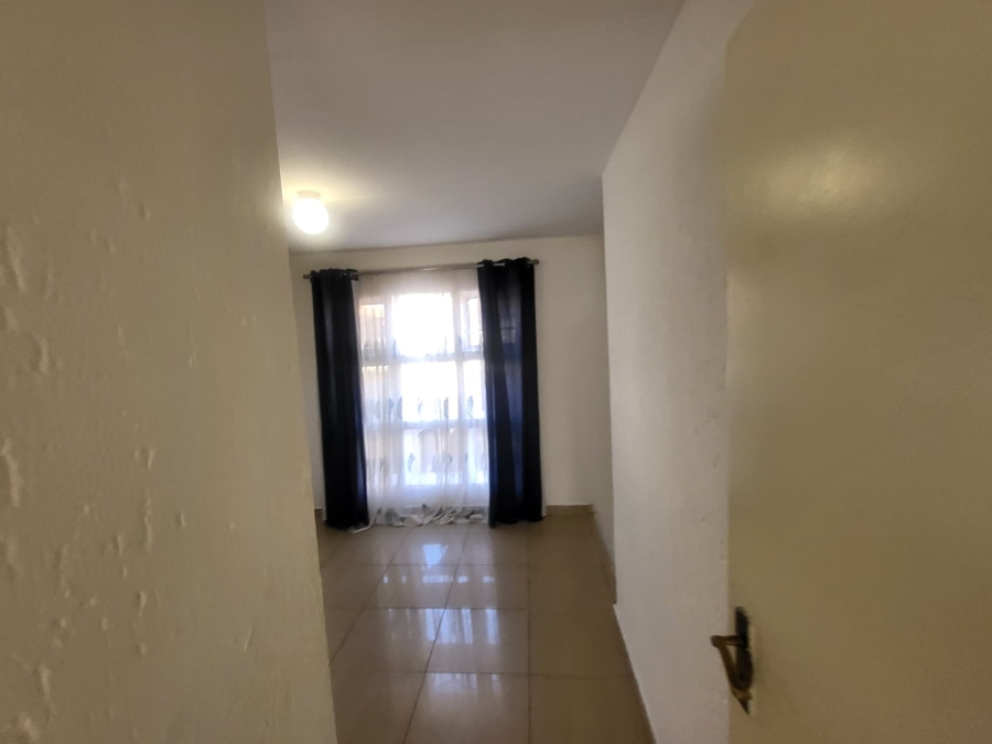 2 Bedroom Property for Sale in Mondeor Gauteng
