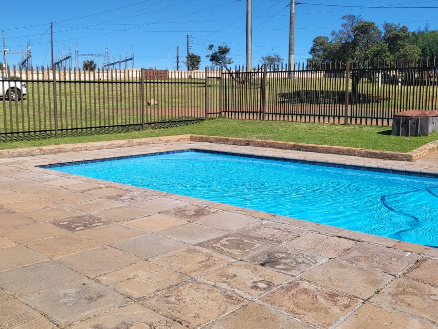 2 Bedroom Property for Sale in Mondeor Gauteng