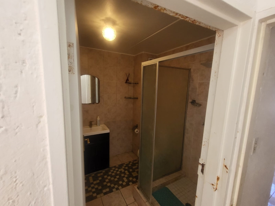 2 Bedroom Property for Sale in Mondeor Gauteng