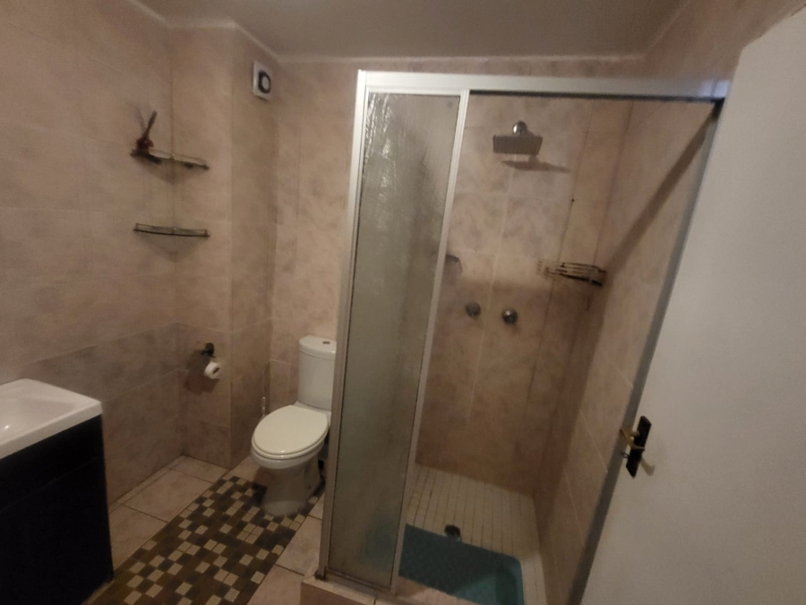 2 Bedroom Property for Sale in Mondeor Gauteng