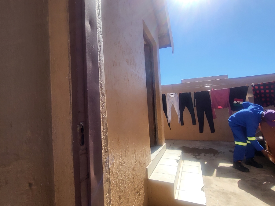 2 Bedroom Property for Sale in Mondeor Gauteng