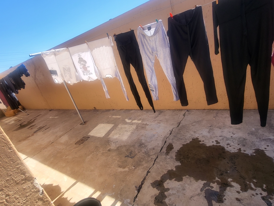 2 Bedroom Property for Sale in Mondeor Gauteng