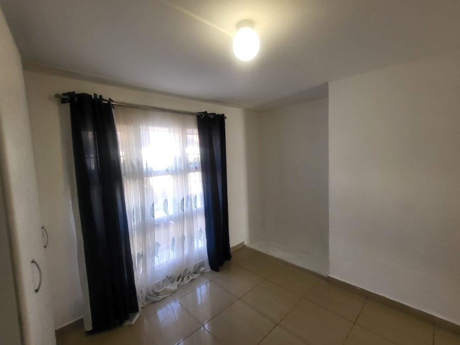 2 Bedroom Property for Sale in Mondeor Gauteng