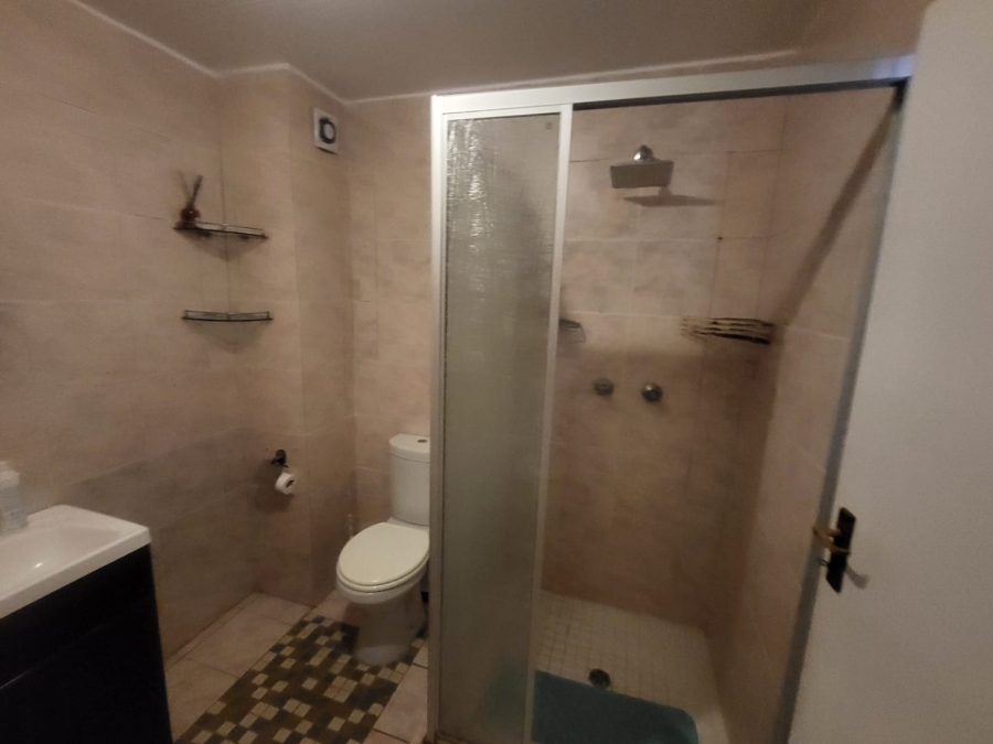 2 Bedroom Property for Sale in Mondeor Gauteng