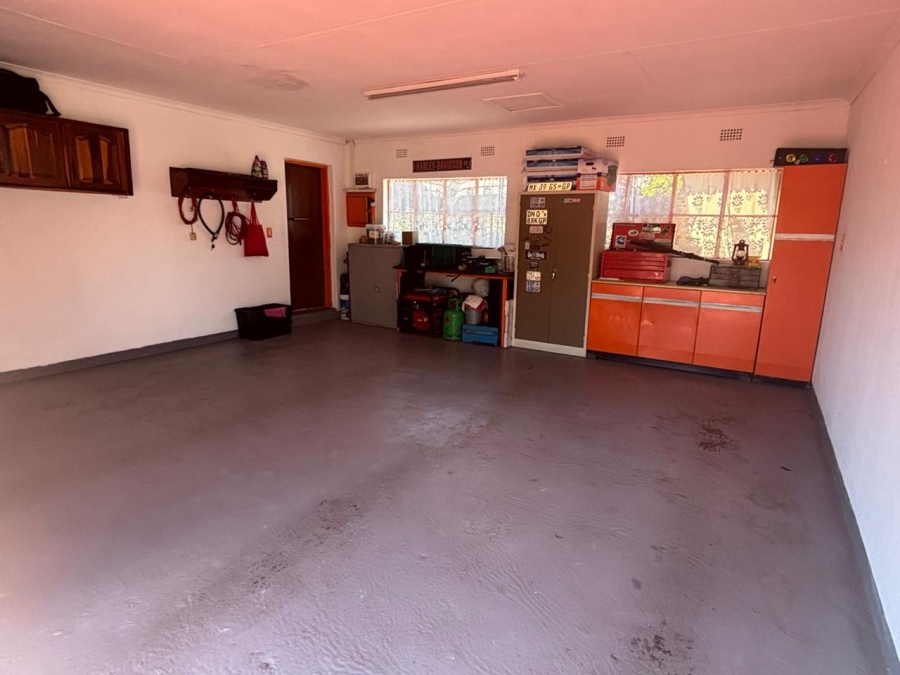 3 Bedroom Property for Sale in Verwoerdpark Gauteng