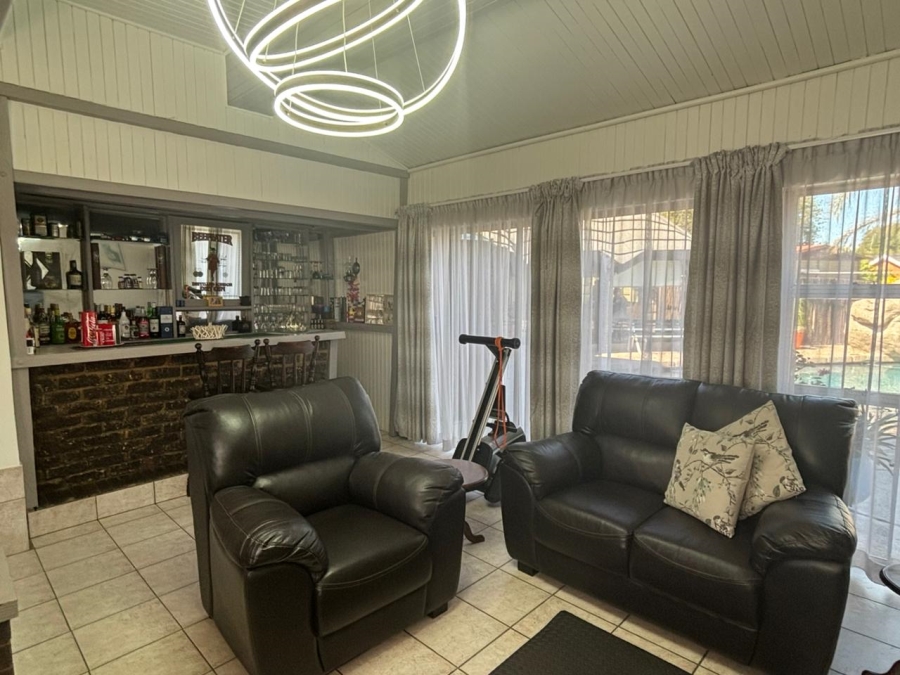 3 Bedroom Property for Sale in Verwoerdpark Gauteng