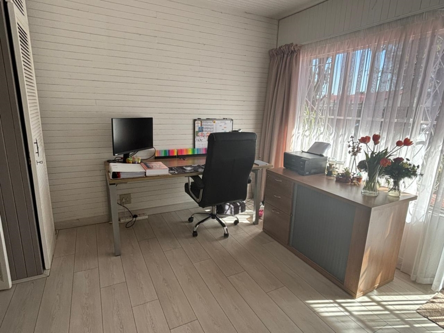 3 Bedroom Property for Sale in Verwoerdpark Gauteng