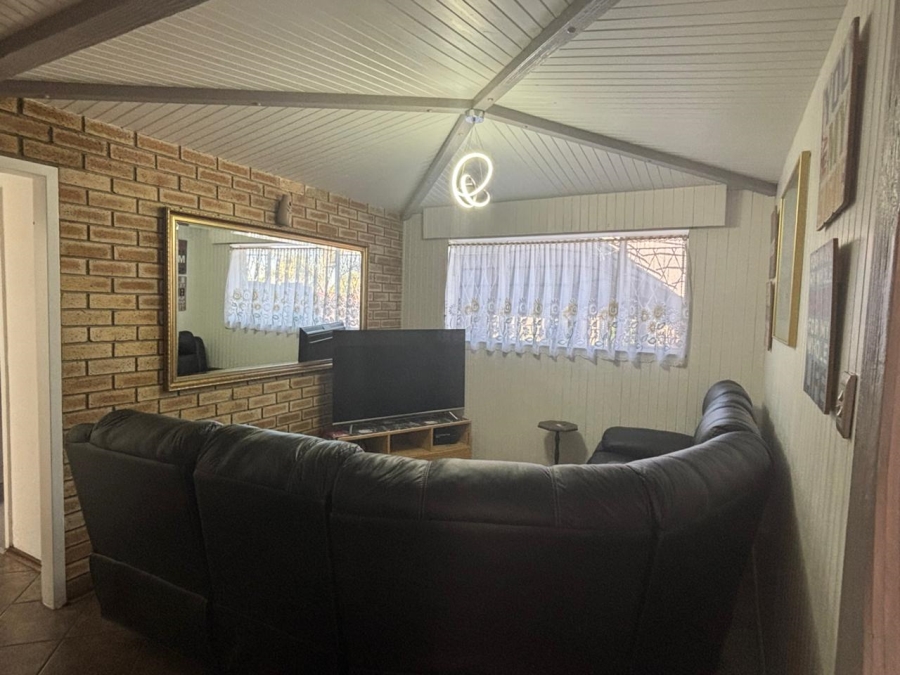 3 Bedroom Property for Sale in Verwoerdpark Gauteng