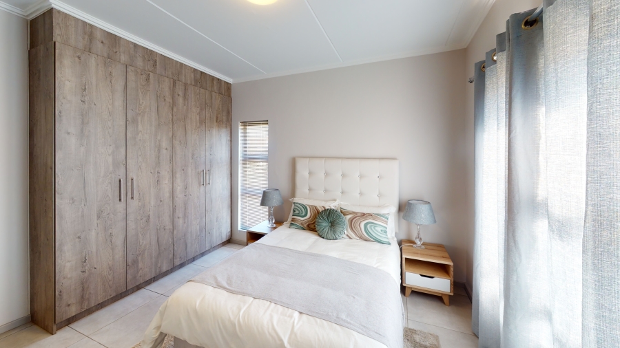2 Bedroom Property for Sale in Glen Marais Gauteng