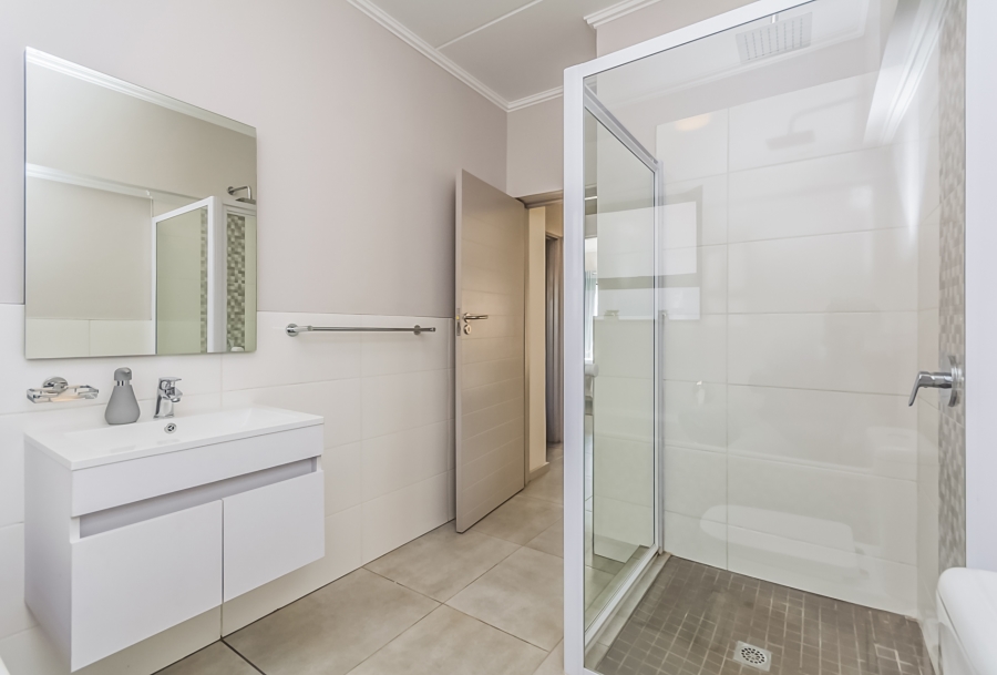 2 Bedroom Property for Sale in Glen Marais Gauteng