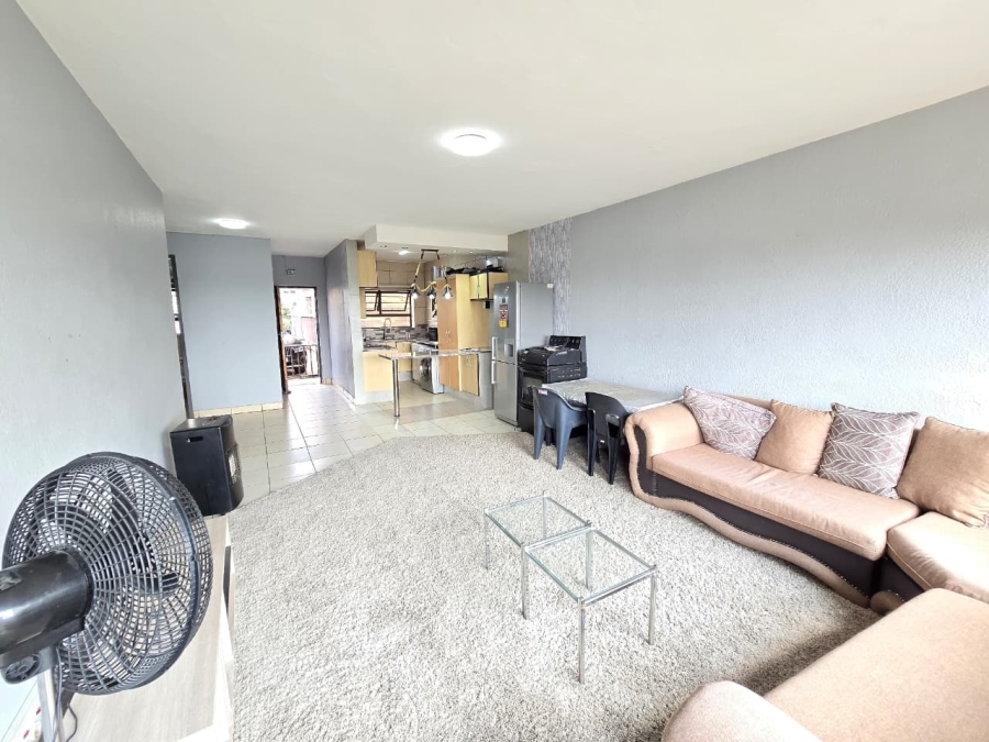 2 Bedroom Property for Sale in Crown Gardens Gauteng