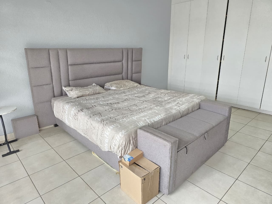 2 Bedroom Property for Sale in Crown Gardens Gauteng