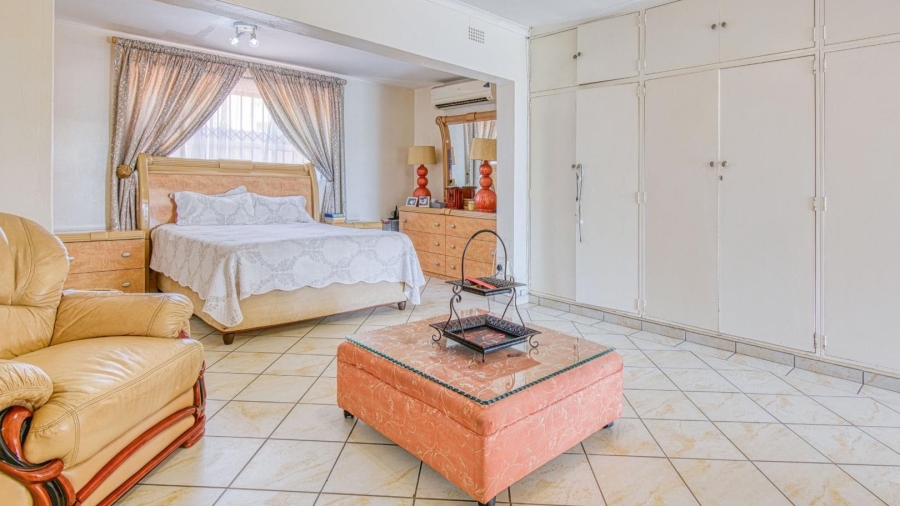 3 Bedroom Property for Sale in Glenvista Gauteng