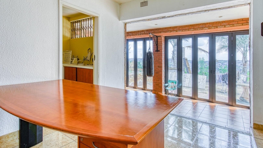 3 Bedroom Property for Sale in Glenvista Gauteng