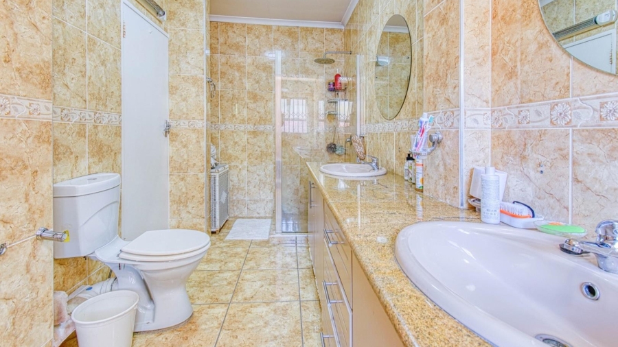 3 Bedroom Property for Sale in Glenvista Gauteng