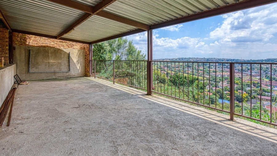 3 Bedroom Property for Sale in Glenvista Gauteng