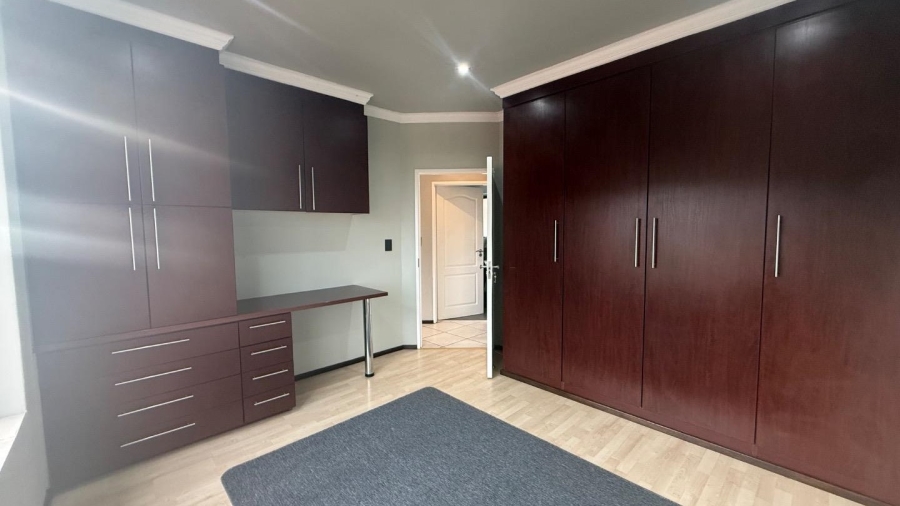 2 Bedroom Property for Sale in Glenvista Gauteng