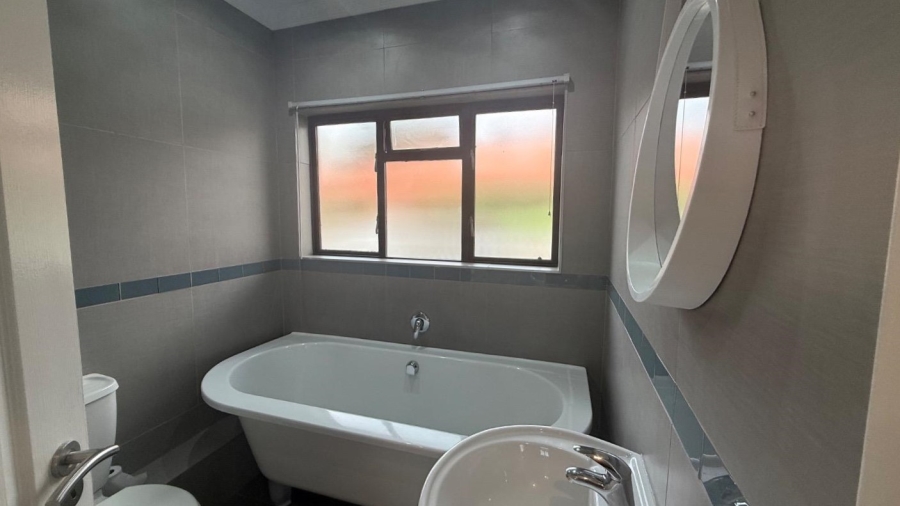 2 Bedroom Property for Sale in Glenvista Gauteng