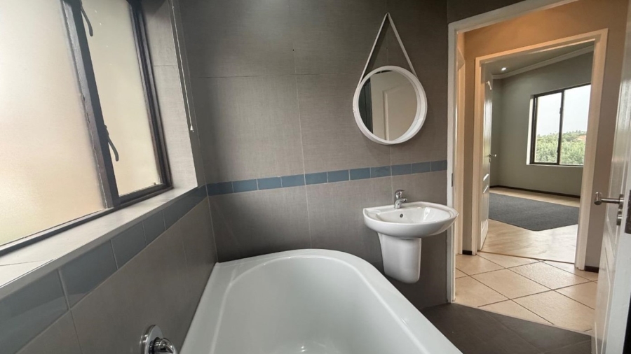 2 Bedroom Property for Sale in Glenvista Gauteng