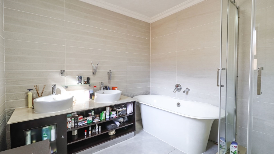3 Bedroom Property for Sale in Sunninghill Gauteng