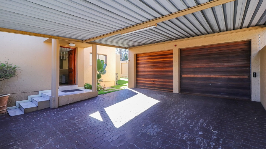3 Bedroom Property for Sale in Sunninghill Gauteng
