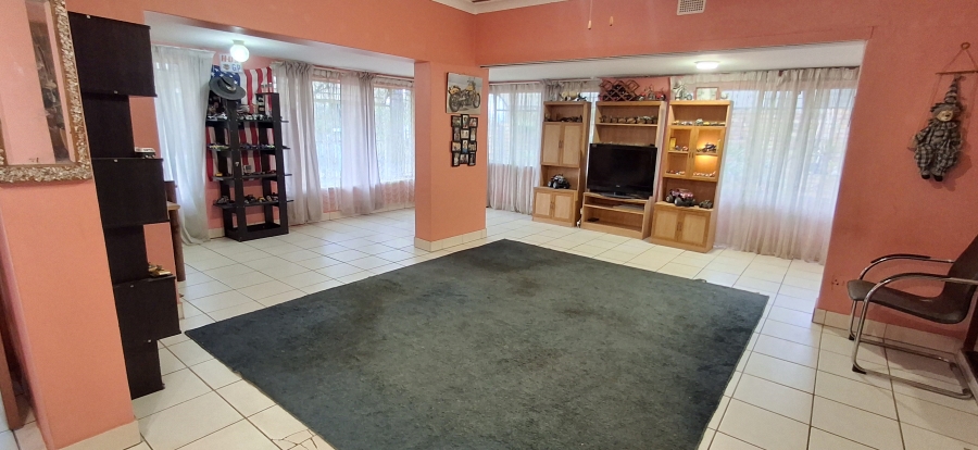 3 Bedroom Property for Sale in Mountain View Gauteng