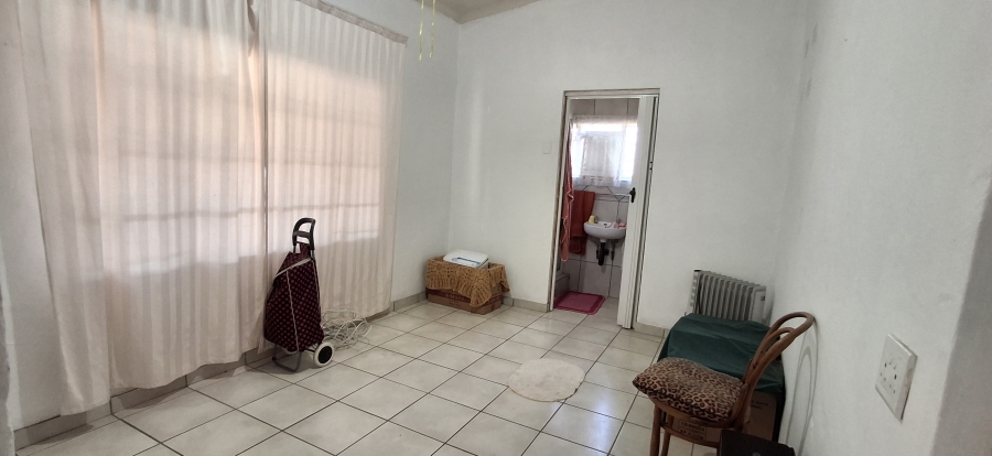 6 Bedroom Property for Sale in Mountain View Gauteng