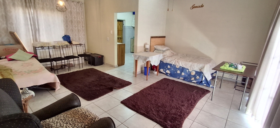 6 Bedroom Property for Sale in Mountain View Gauteng
