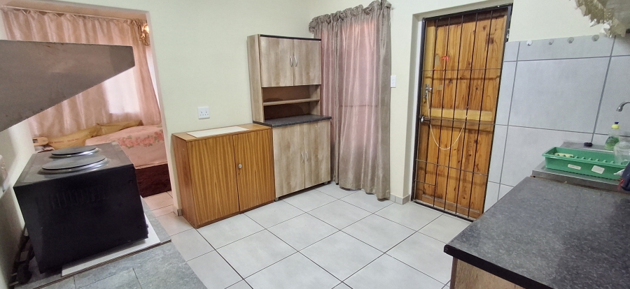 6 Bedroom Property for Sale in Mountain View Gauteng